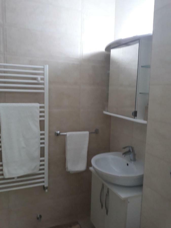 Apartament Coresi Braşov Eksteriør billede